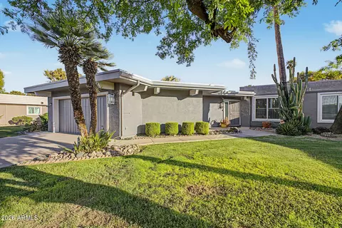 10501 W Pineaire Dr, Sun City, AZ 85351