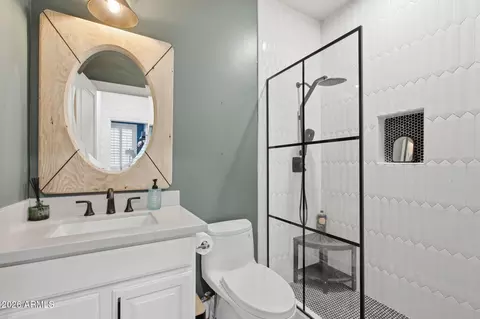 Bath - 2709 E Tamarisk St, Gilbert, AZ 85296 photo 3 of 5