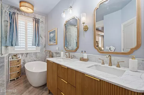 Bath - 2709 E Tamarisk St, Gilbert, AZ 85296 photo 1 of 5