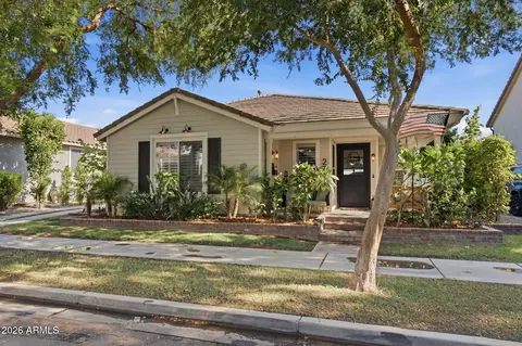 Exterior - 2709 E Tamarisk St, Gilbert, AZ 85296 photo 2 of 11