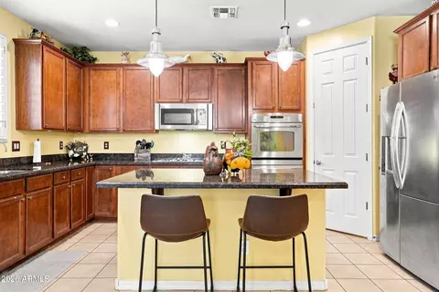 Kitchen - 2905 E Meadowview Dr, Gilbert, AZ 85298 photo 3 of 3