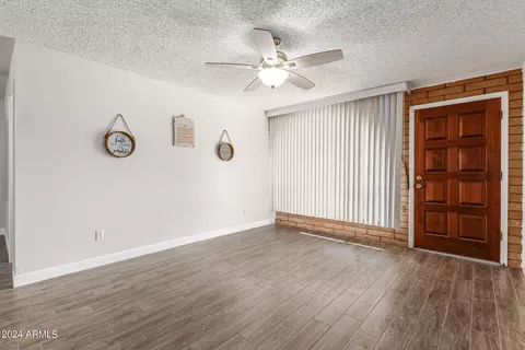 Living - 9641 N 13th Ave, Phoenix, AZ 85021 photo 3 of 3