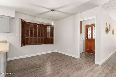 Dining - 9641 N 13th Ave, Phoenix, AZ 85021 photo 1 of 1
