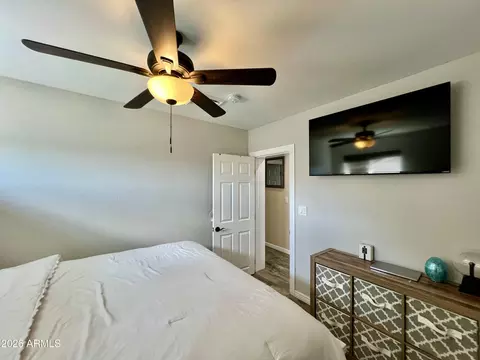 Bedroom - 662 N Ironwood Dr, Apache Junction, AZ 85120 photo 4 of 7