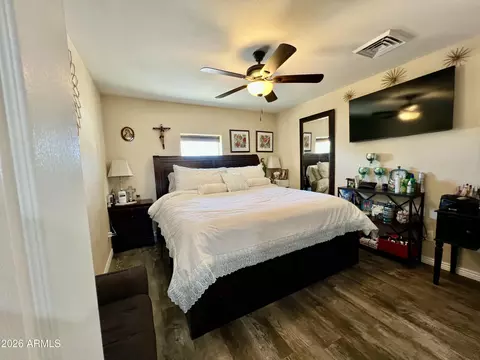 Bedroom - 662 N Ironwood Dr, Apache Junction, AZ 85120 photo 1 of 7