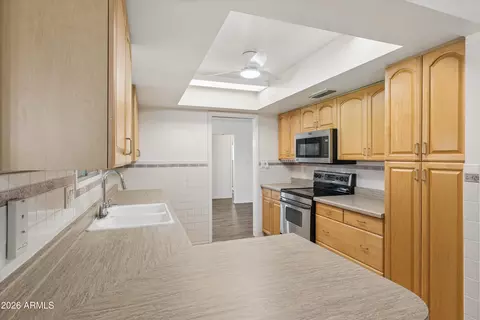 Kitchen - 1107 E Balboa Dr, Tempe, AZ 85282 photo 3 of 4