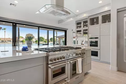 Kitchen - 1455 W Heather Ave, Gilbert, AZ 85233 photo 4 of 8