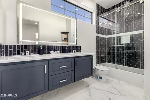 Bath - 1455 W Heather Ave, Gilbert, AZ 85233 photo 5 of 9