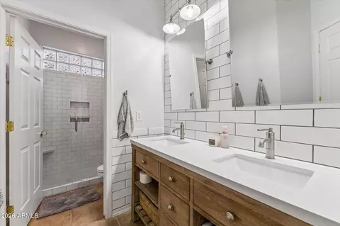 Bath - 40407 N Blaze Trl, Anthem, AZ 85086 photo 1 of 5
