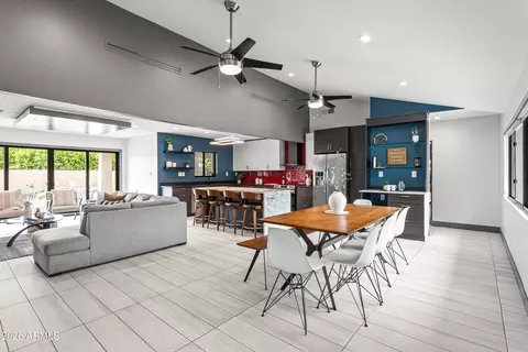 Dining - 711 W Northern Ave, Phoenix, AZ 85021 photo 1 of 2