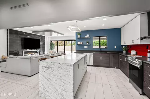Kitchen - 711 W Northern Ave, Phoenix, AZ 85021 photo 2 of 2