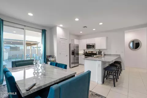 9416 W Heatherbrae Dr, Phoenix, AZ 85037