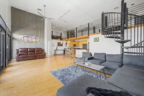 Living - 914 E Osborn Rd #417, Phoenix, AZ 85014 photo 2 of 5