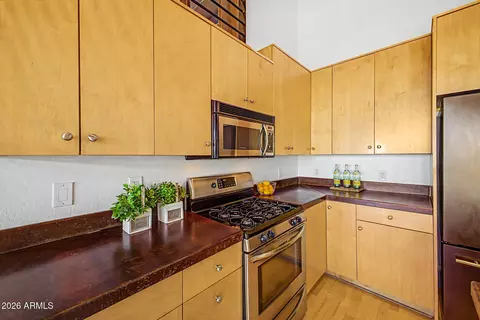 Kitchen - 914 E Osborn Rd #417, Phoenix, AZ 85014 photo 6 of 6