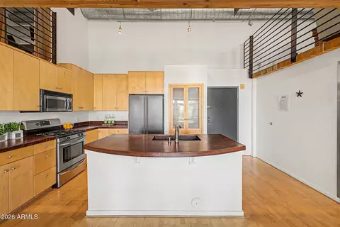 Kitchen - 914 E Osborn Rd #417, Phoenix, AZ 85014 photo 2 of 6