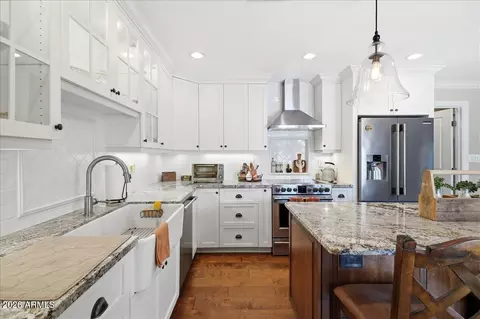 Kitchen - 4379 E Ludlow Dr, Phoenix, AZ 85032 photo 3 of 3