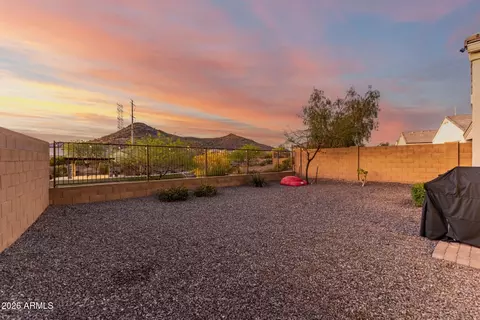 Exterior - 2314 E Questa Dr, Phoenix, AZ 85024 photo 8 of 13