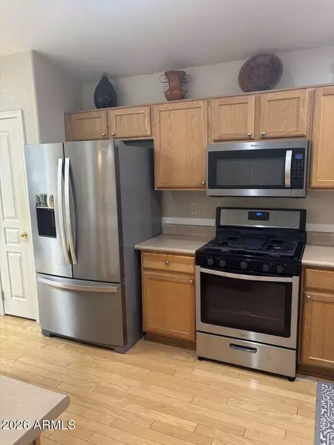 Kitchen - 4130 W Alex Loop, Phoenix, AZ 85083 photo 4 of 4