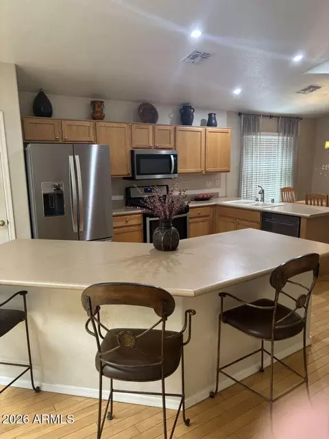 Kitchen - 4130 W Alex Loop, Phoenix, AZ 85083 photo 2 of 4