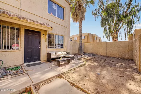Exterior - 4630 E Pueblo Ave, Phoenix, AZ 85040 photo 4 of 6