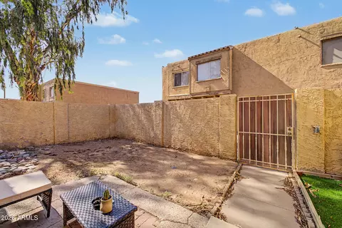 Exterior - 4630 E Pueblo Ave, Phoenix, AZ 85040 photo 3 of 6