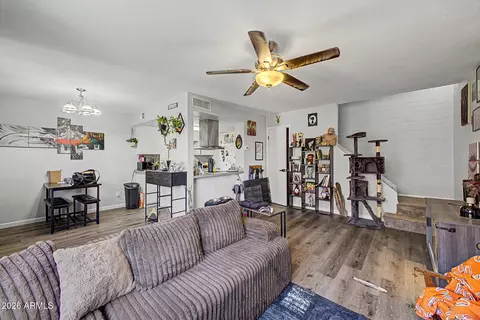 Living - 4630 E Pueblo Ave, Phoenix, AZ 85040 photo 3 of 3