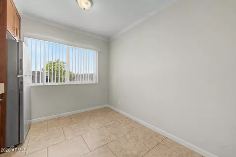 Dining - 721 E Montebello Ave #210, Phoenix, AZ 85014 photo 1 of 1