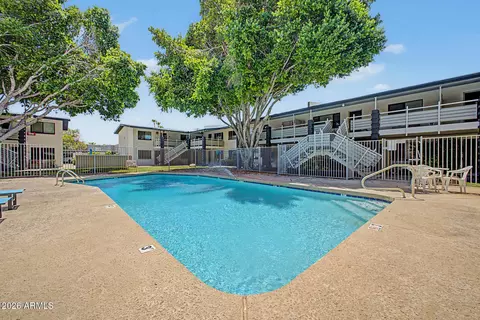 Exterior - 721 E Montebello Ave #210, Phoenix, AZ 85014 photo 5 of 11