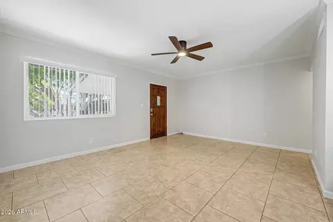 Living - 721 E Montebello Ave #210, Phoenix, AZ 85014 photo 2 of 4