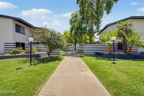 Exterior - 721 E Montebello Ave #210, Phoenix, AZ 85014 photo 11 of 11