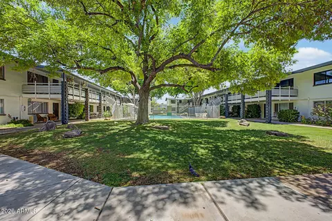 Exterior - 721 E Montebello Ave #210, Phoenix, AZ 85014 photo 10 of 11