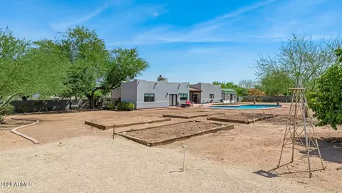 Exterior - 35522 N 11th Ave, Phoenix, AZ 85086 photo 7 of 7