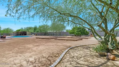 Exterior - 35522 N 11th Ave, Phoenix, AZ 85086 photo 5 of 7