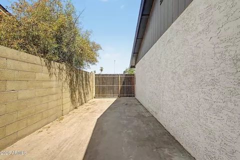 Exterior - 4523 E Alta Mesa Ave, Phoenix, AZ 85044 photo 4 of 4