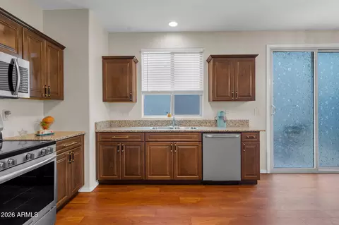 Kitchen - 5405 W Warner St, Phoenix, AZ 85043 photo 2 of 3