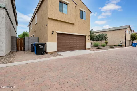 Exterior - 5405 W Warner St, Phoenix, AZ 85043 photo 7 of 8