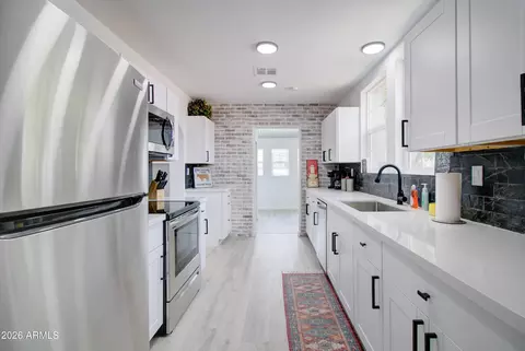 Kitchen - 258 S Sutherland St, Globe, AZ 85501 photo 1 of 5
