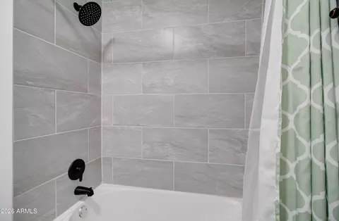 Bath - 258 S Sutherland St, Globe, AZ 85501 photo 2 of 5