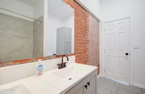 Bath - 258 S Sutherland St, Globe, AZ 85501 photo 5 of 5