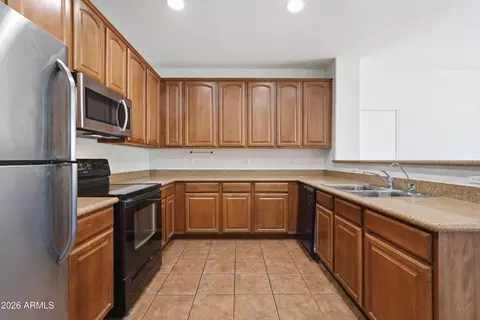 Kitchen - 5856 E Holmes Ave, Mesa, AZ 85206 photo 3 of 5