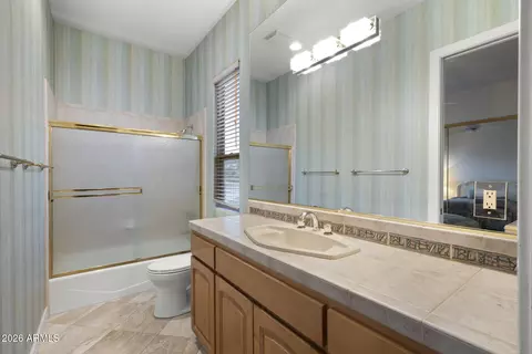 Bath - 6534 N 29th St, Phoenix, AZ 85016 photo 6 of 6