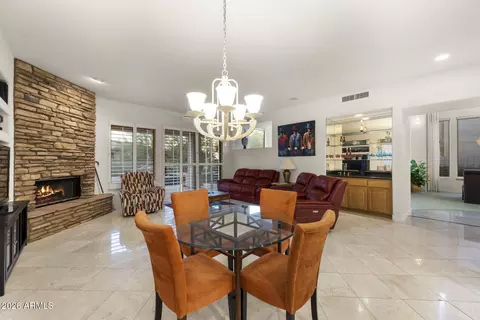 Dining - 6534 N 29th St, Phoenix, AZ 85016 photo 5 of 6