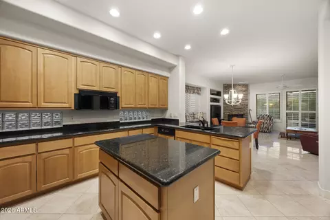 Kitchen - 6534 N 29th St, Phoenix, AZ 85016 photo 4 of 4