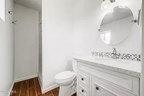 Bath - 9041 E Gary Ln, Mesa, AZ 85207 photo 2 of 2