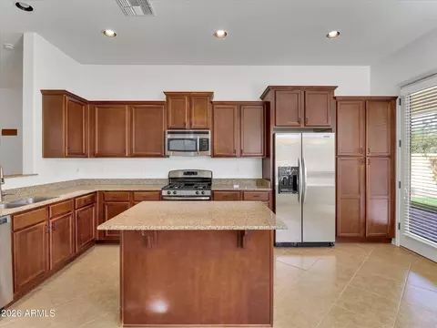 Kitchen - 8532 E Inca St, Mesa, AZ 85207 photo 4 of 6