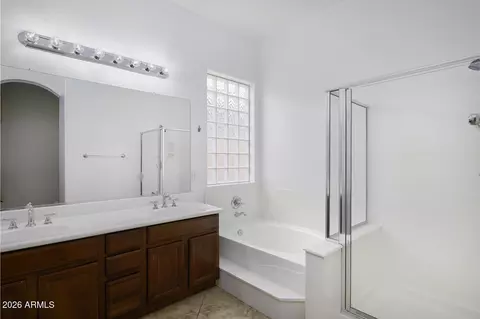 Bath - 1046 E Phelps St, Gilbert, AZ 85295 photo 3 of 6
