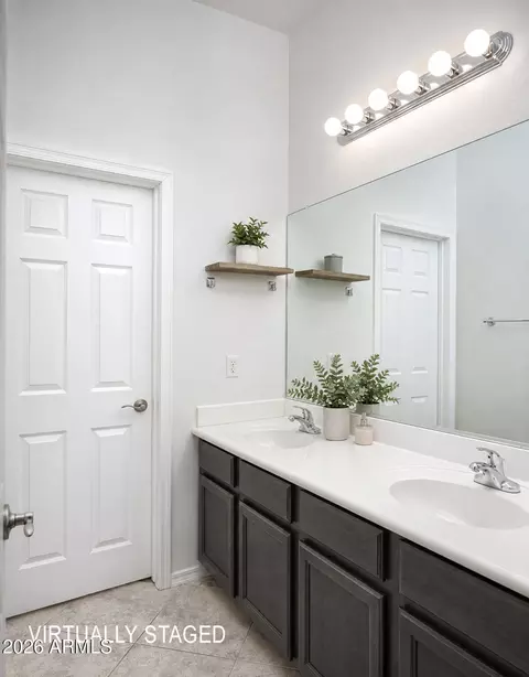 Bath - 1046 E Phelps St, Gilbert, AZ 85295 photo 5 of 6