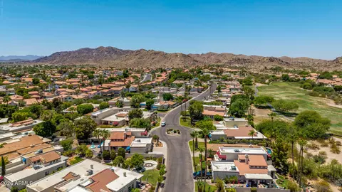 View/Area - 4718 E Monte Way, Phoenix, AZ 85044 photo 4 of 9