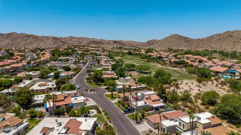 View/Area - 4718 E Monte Way, Phoenix, AZ 85044 photo 3 of 9