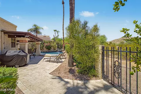 Exterior - 4718 E Monte Way, Phoenix, AZ 85044 photo 10 of 15